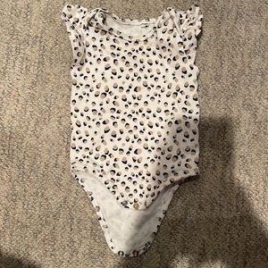 (15for$10) Jessica Simpson cheetah baby girl onesie